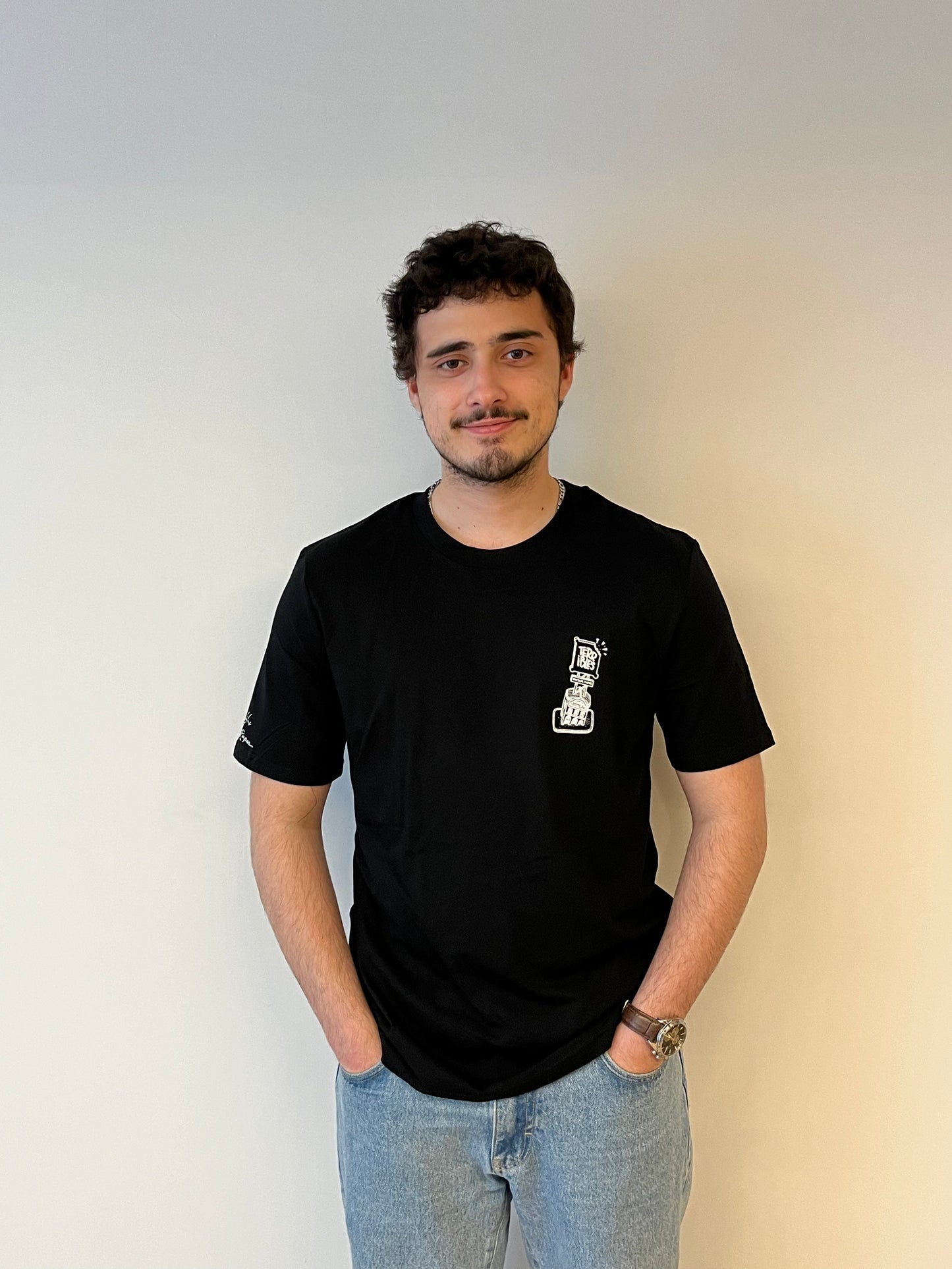 T-Shirt Noir by Docteur Paper