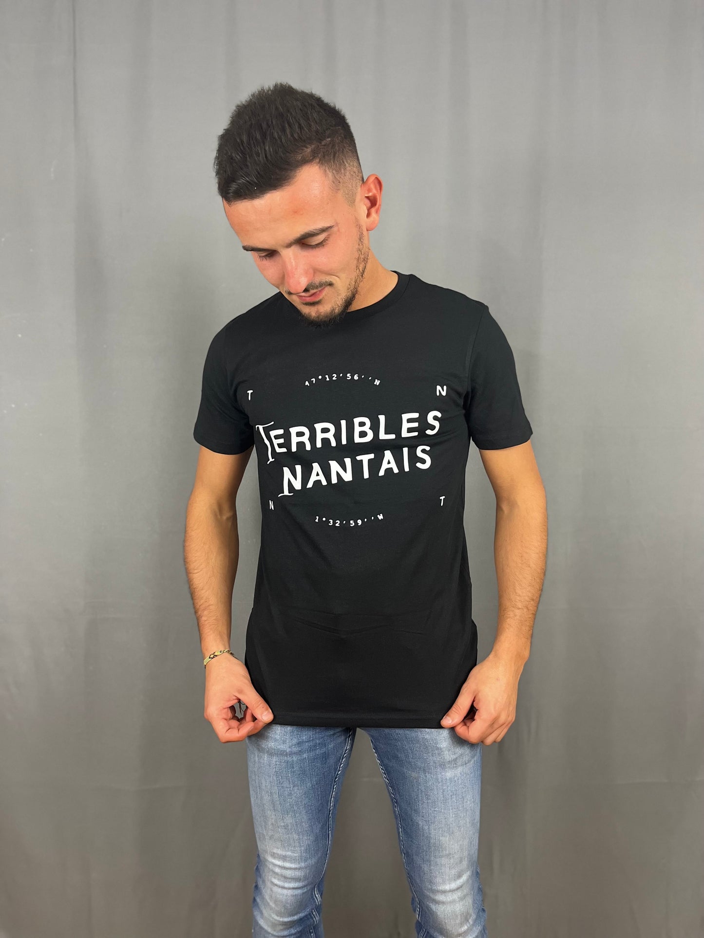 T-Shirt Noir Homme avec logo Blanc 'Terribles Nantais' blanc regard tshirt