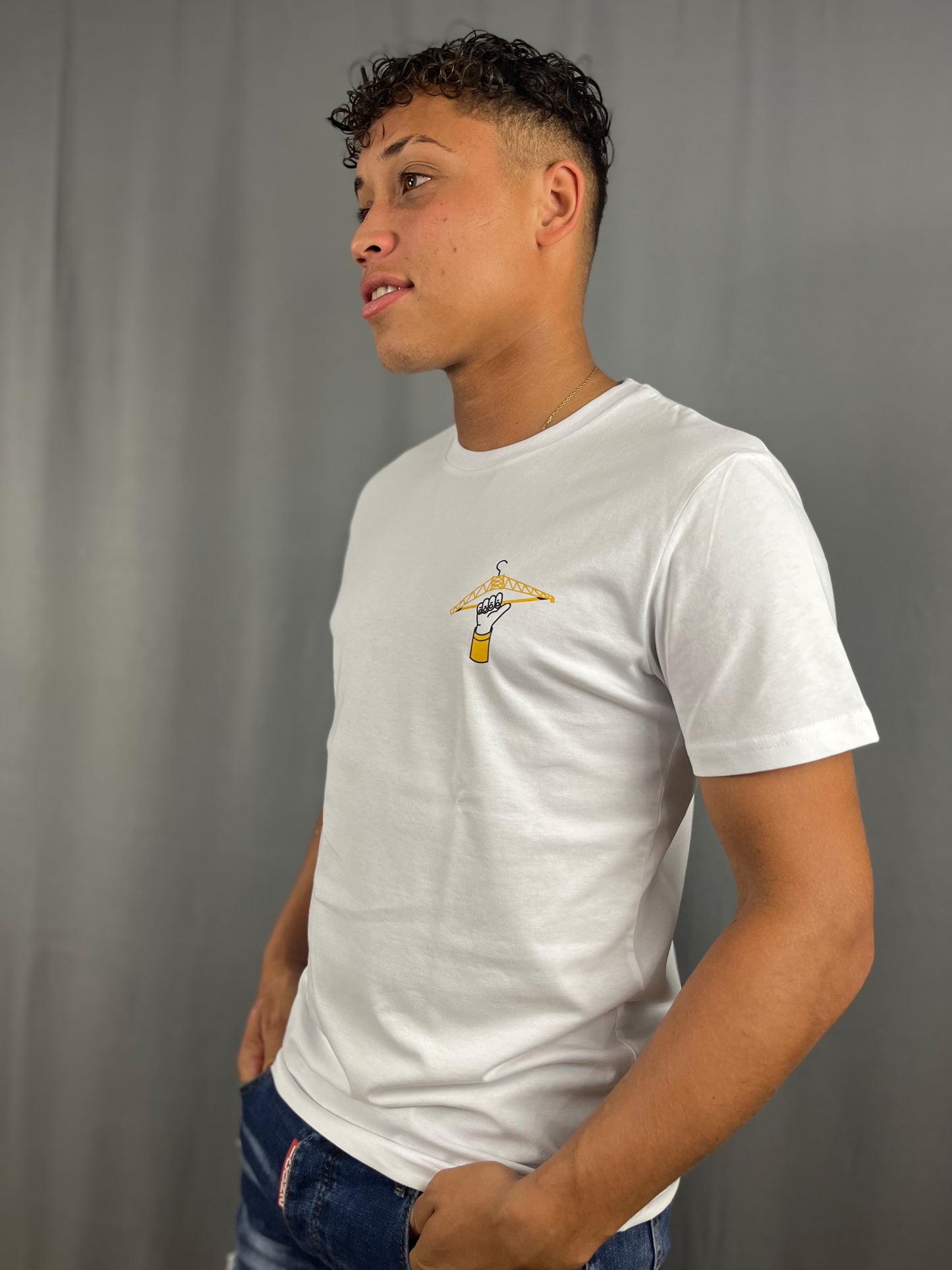T-Shirt Blanc Homme Collection 'Cintre en L'Air' Terribles Nantais de profil